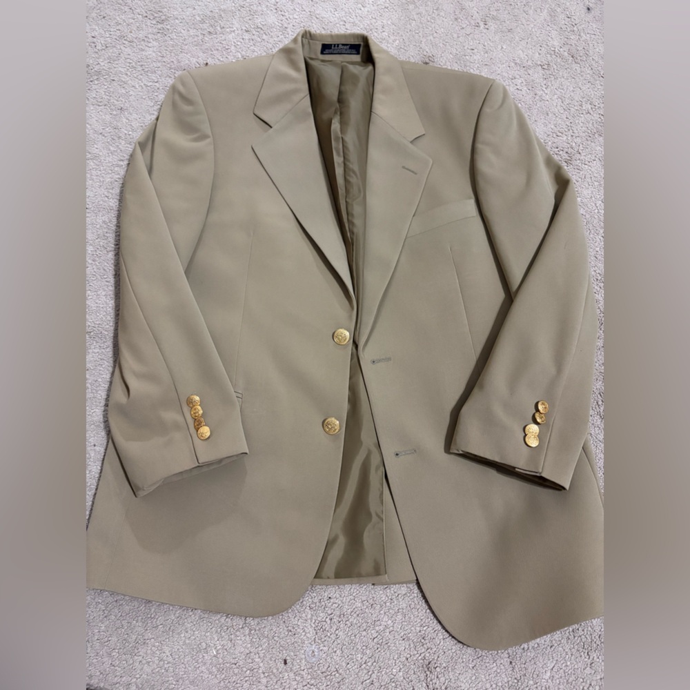 Vintage Men’s L. L. Bean Tan Blazer with Gold Buttons
